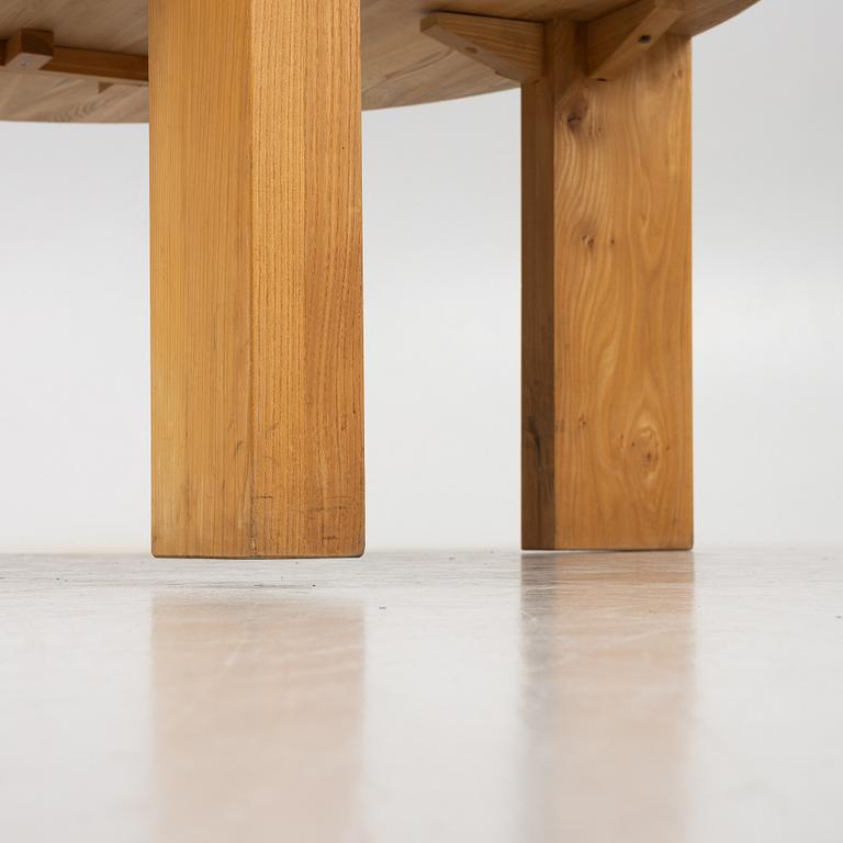 Dining table, late 20th century.