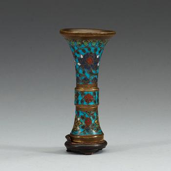 MINIATYRVAS, cloisonné. 1600-tal.