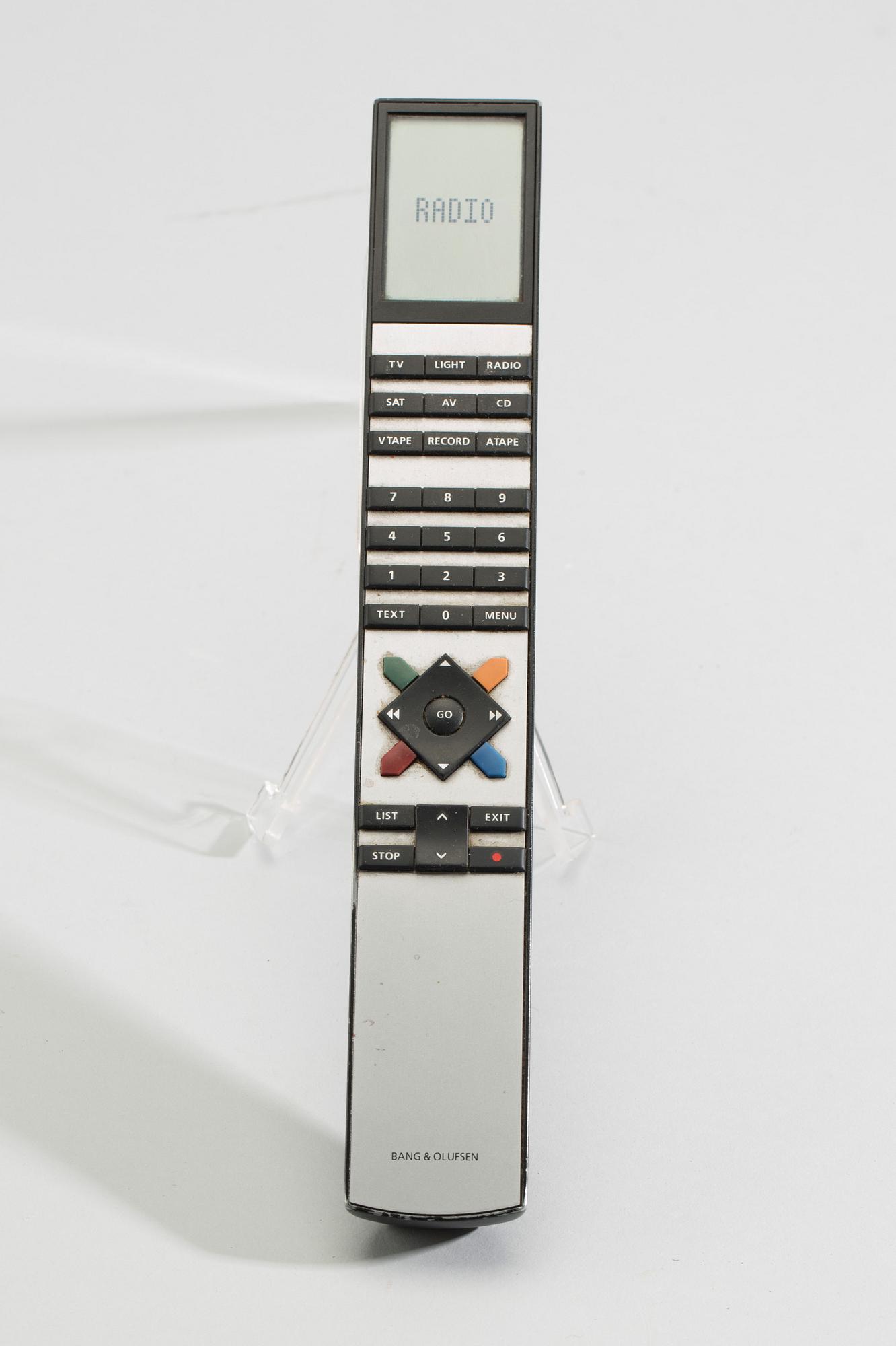 STEREO, "Beosound 2500", David Lewis, Bang & Olufsen, tillverkad mellan 1991-1994.