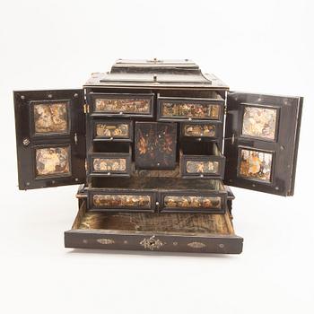 A Baroque/Baroque-style miniature cabinet 18/19th century.