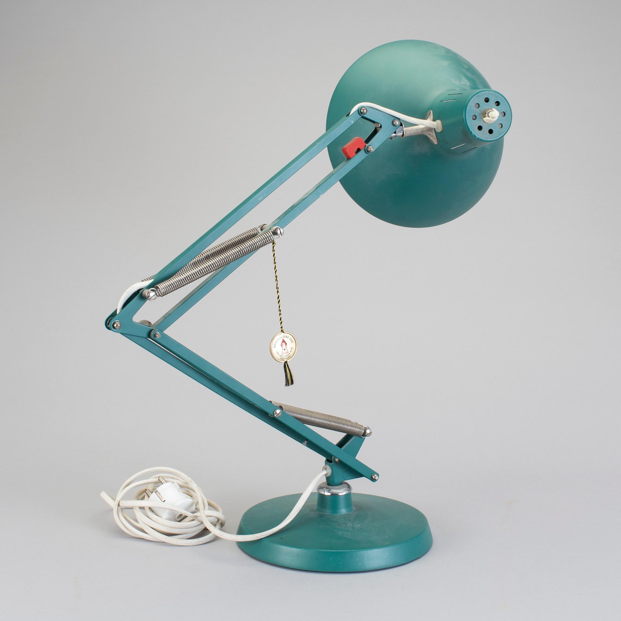 A Luxo 1001 desk lamp around 1950.