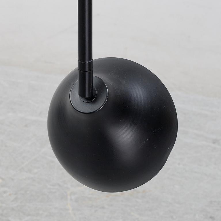 Taklampa, "Chift" Globen Lighting, modern tillverkning.