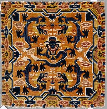 MEDITATION RUG, semi-antique Ningxia. Around 75 x 75 cm.
