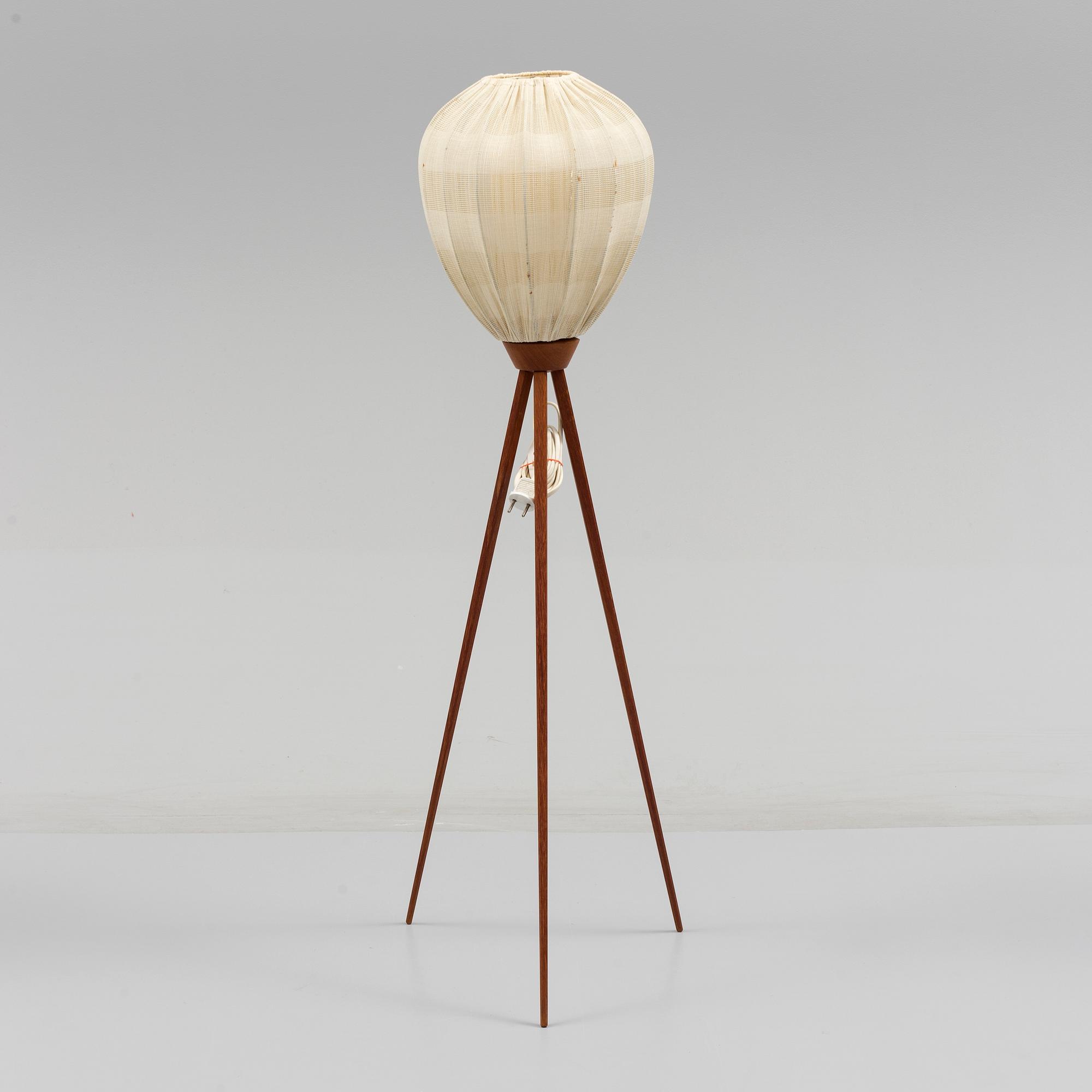 GOLVLAMPA, teak, 1950/60-tal.
