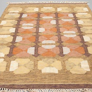 A CARPET, flat weave, ca 303 x 179,5 cm, signed, Finland.