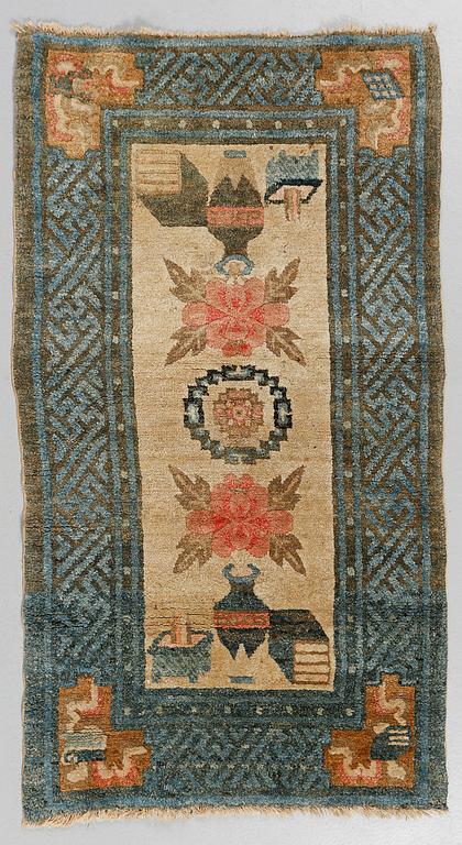 MATTA, möjligen Khotan, Kina, semiantik, ca 120 x 66 cm.