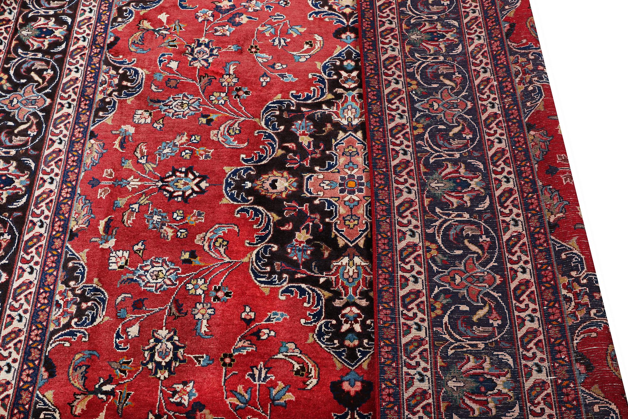 Matta, Keshan, ca. 285 x 202 cm.