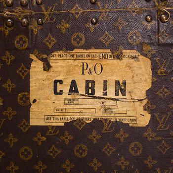 TRUNK Louis Vuitton.