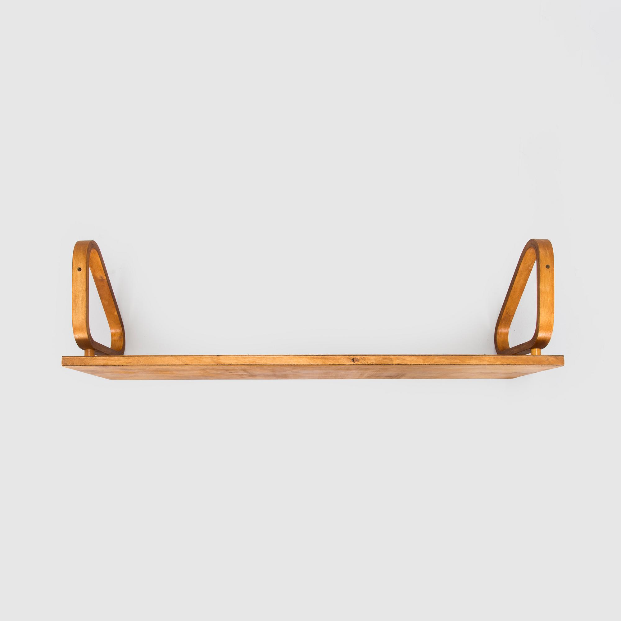 Alvar Aalto, seinähylly, malli 112, O.Y. Huonekalu- ja Rakennustyötehdas A.B. 1930/1940-luku.
