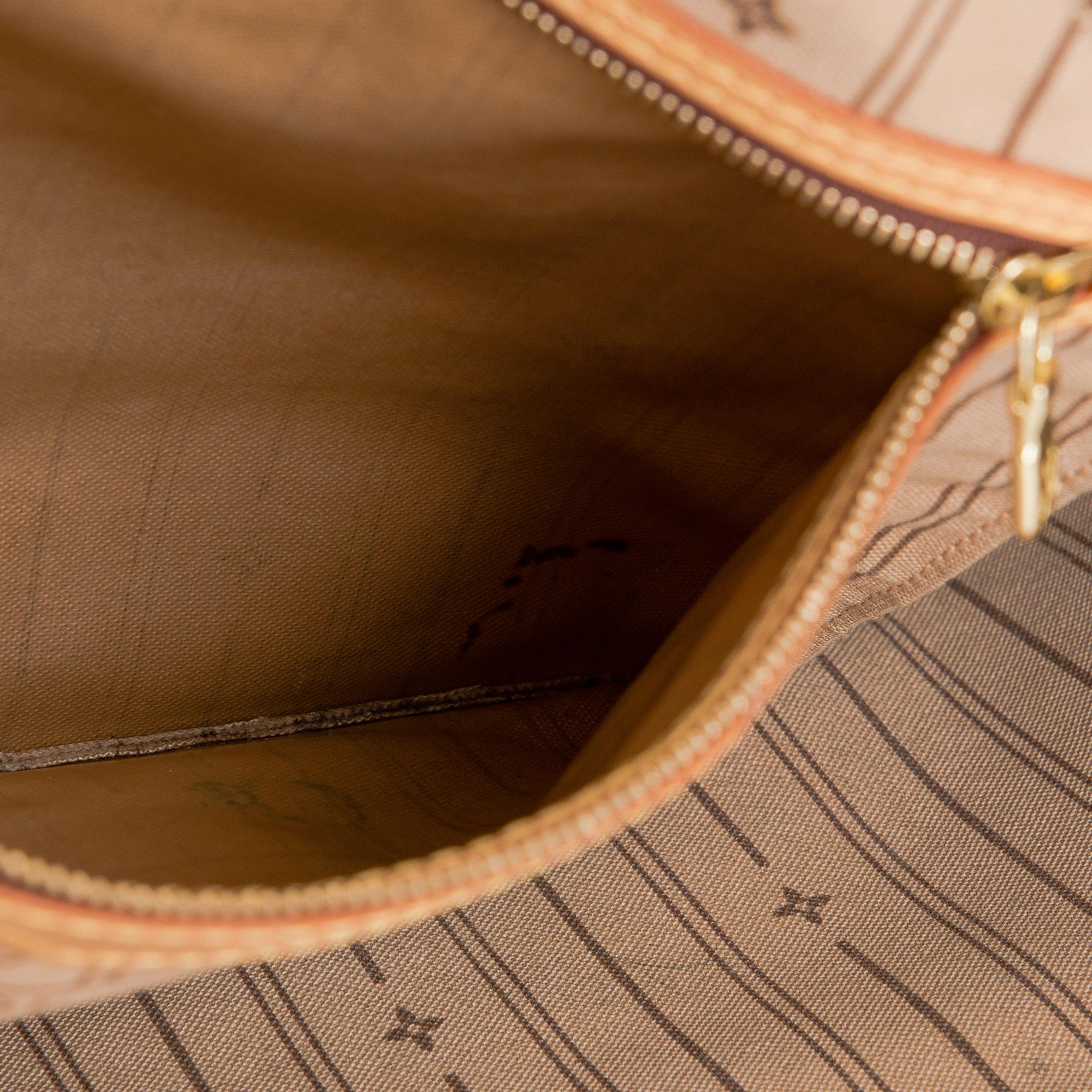 Louis Vuitton, "Neverfull MM", laukku.