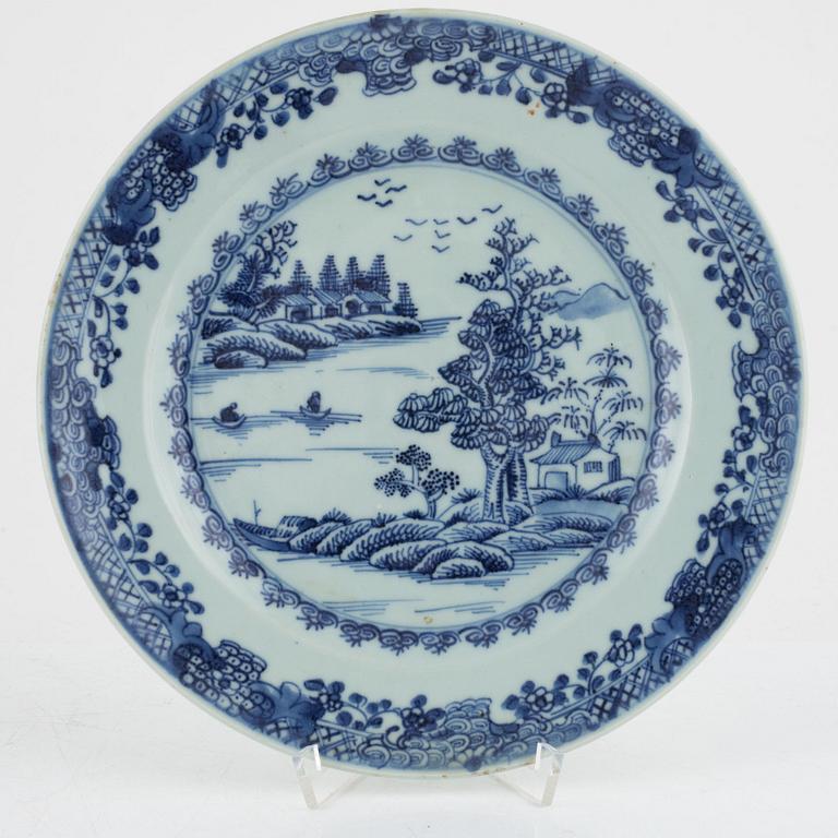 A blue and white porcelain serving dish and a plate, China, Qianlong (1736-95).