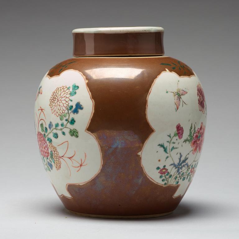 A famille rose and cappuciner brown jar with cover, Qing dynasty, 18th century.