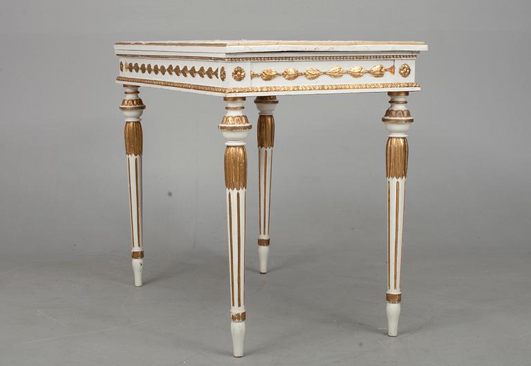 BORD, sengustaviansk stil, sekelskiftet 1800/1900-tal.