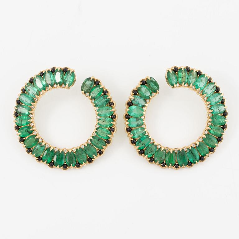 Earrings, 18K gold with emeralds, black spinels, and brilliant-cut diamonds.