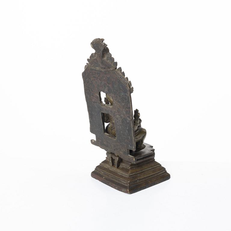 An Indian bronze deity, 19th century.