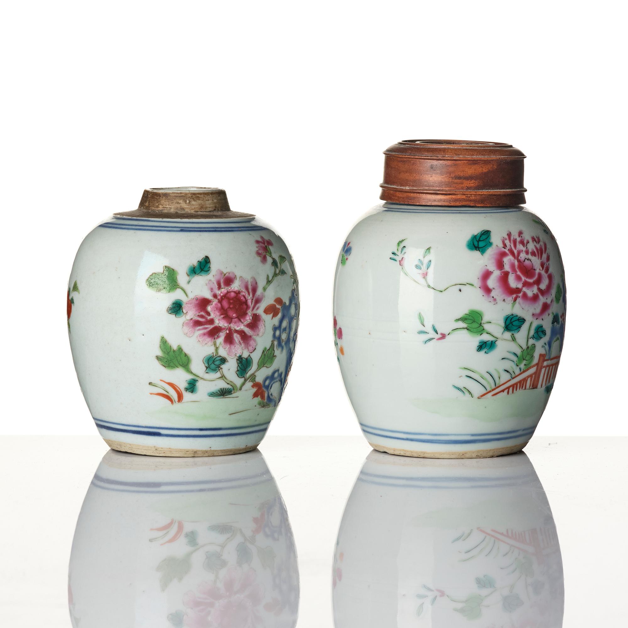 Tedosa två stycken, porslin. Qingdynastin, 1700-tal.