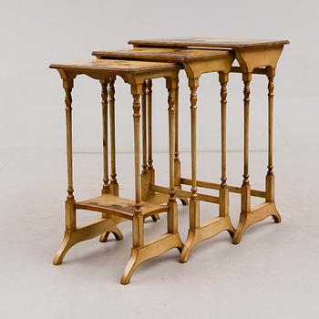 SATSBORD, 3 delar, ostindiskt, 1900-talets första hälft.