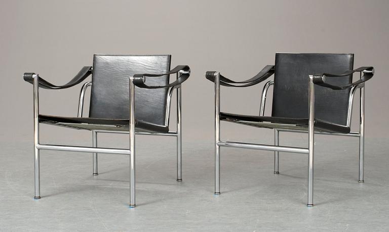 A pair of Le Corbusier easy chairs "LC1" by Cassina, Italy.