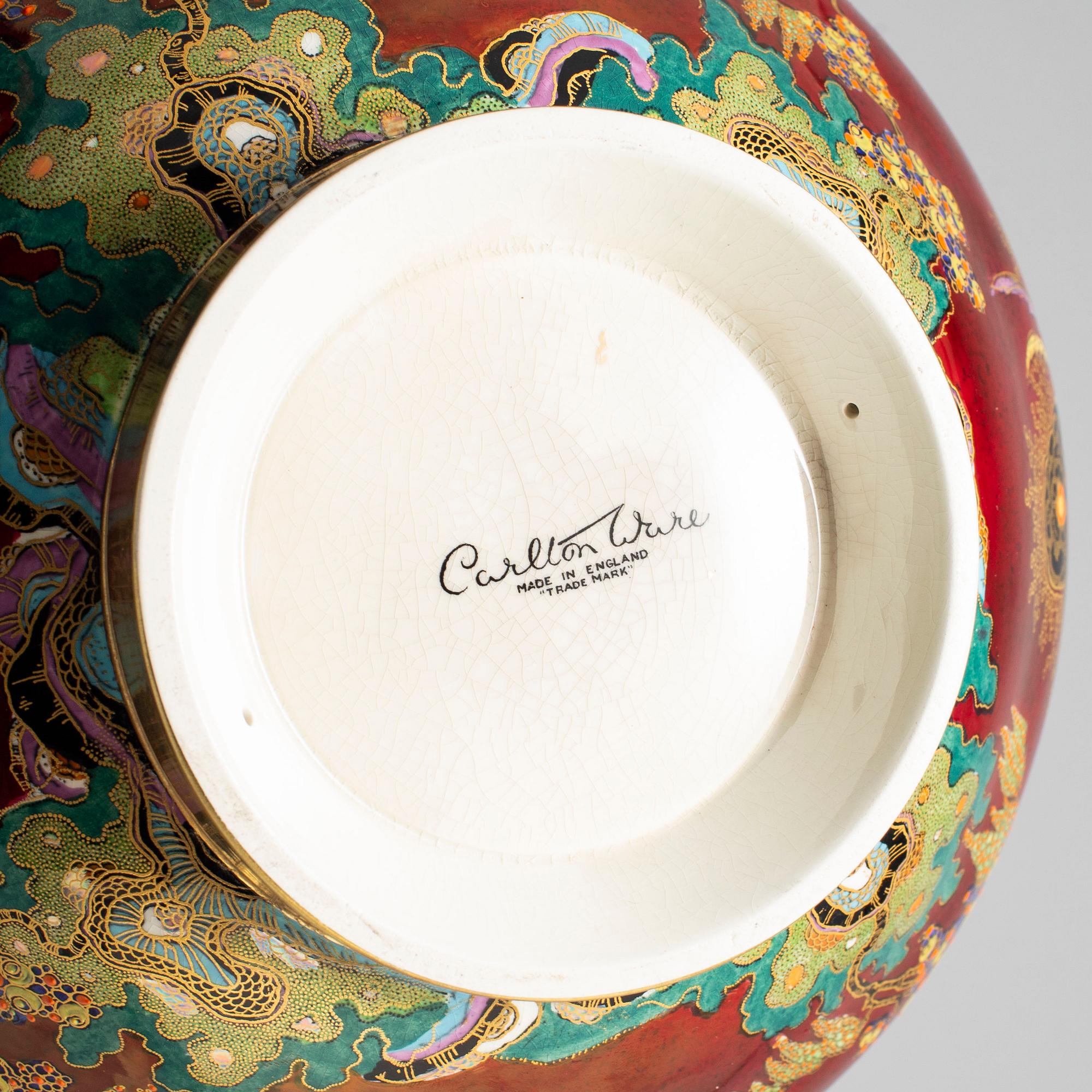 A porcelain bowl by Carlton Ware, England.