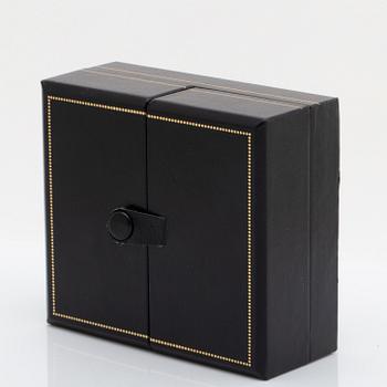 Earrings 18k whitegold, 2 briolette-cut rock-crystals and 2 brilliant-cut diamonds 0,20 ct TW VVS.