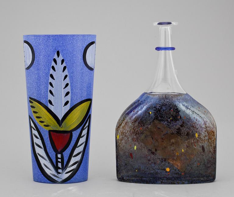 VAS OCH FLASKA, Ulrica Hydman-Vallien och Bertil Vallien, Kosta, sign.