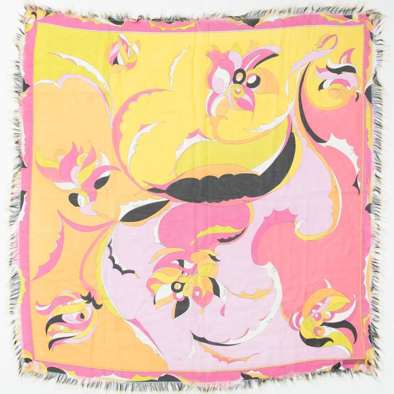 A PUCCI SCARF.