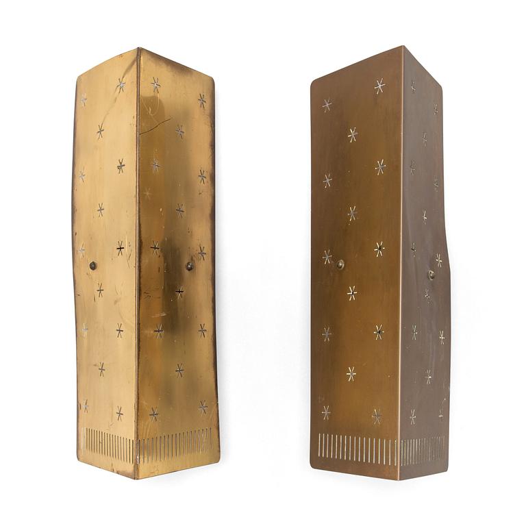 Paavo Tynell, A pair of mid-20th century '10330' wall lamps for Taito, Finland.