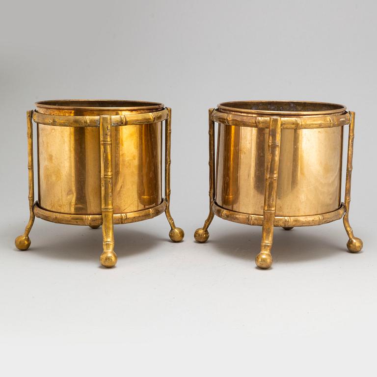 A pair of early 20th Century flower pots.