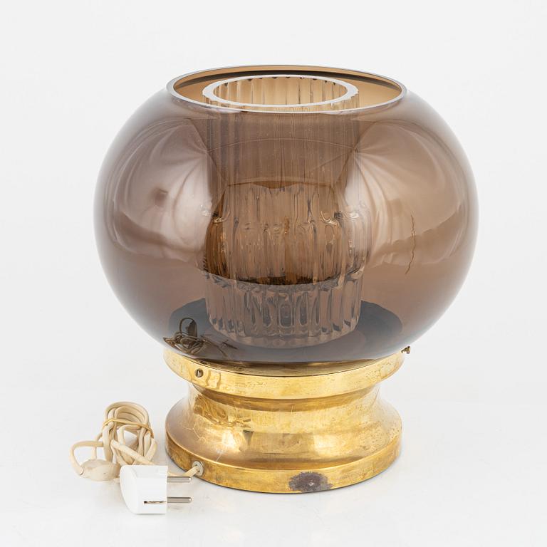 Carl Fagerlund, table lamp, Orrefors, Sweden.