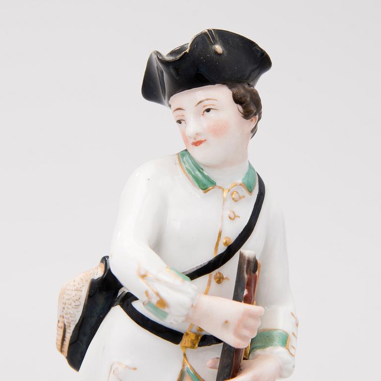 A RUSSIAN POPOV FIGURINE, porcelain, early 19th century.