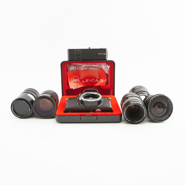 Camera Leica - R10045 with lens and accessories.