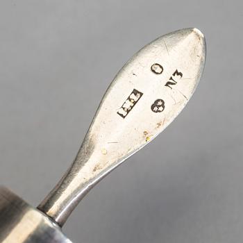A silver shaving brush by Johan Henrik Lampa in Stockholm 1819. Total weight c. 40 gram.