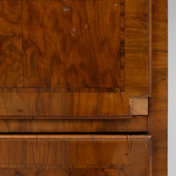 Salsskåp, 1700-talets andra hälft. Rokoko.