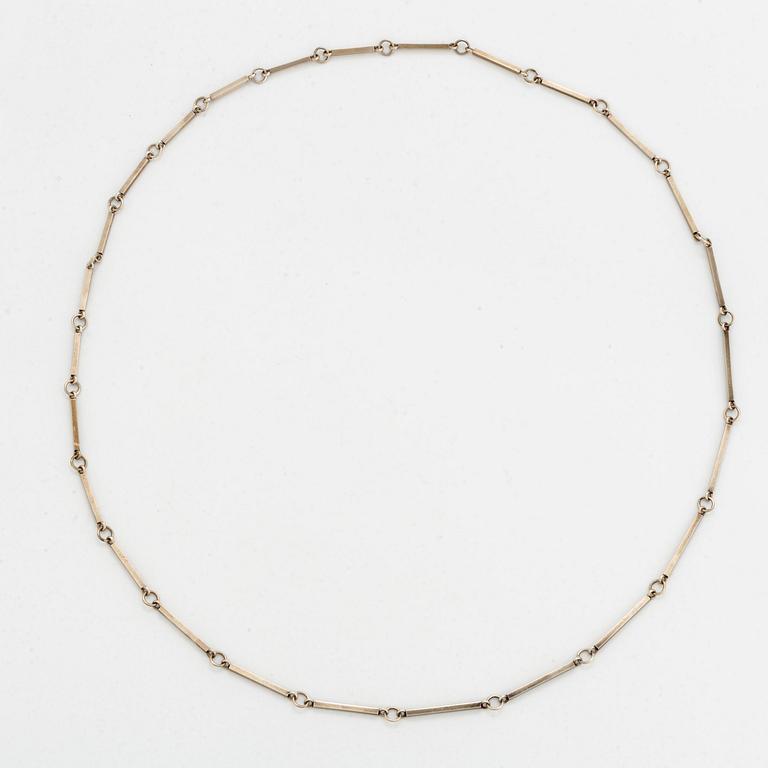 Wiwen Nilsson, silver necklace.