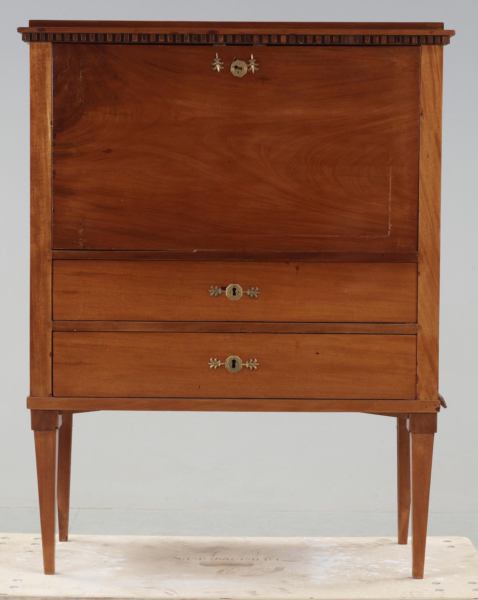 SEKRETÄR, sengustaviansk, 1800-talets första hälft.