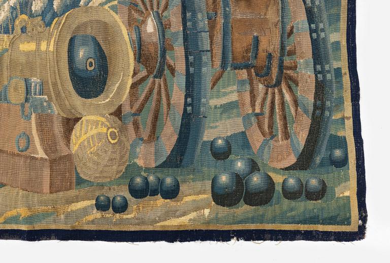 A Flemish armorial tapestry, c. 337 x 250 cm, 17th century.