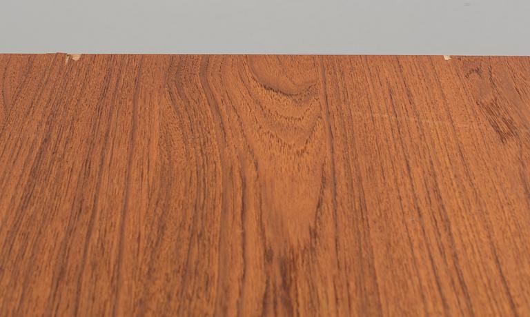 AN ULFERTS DINNER TABLE, TIBRO.