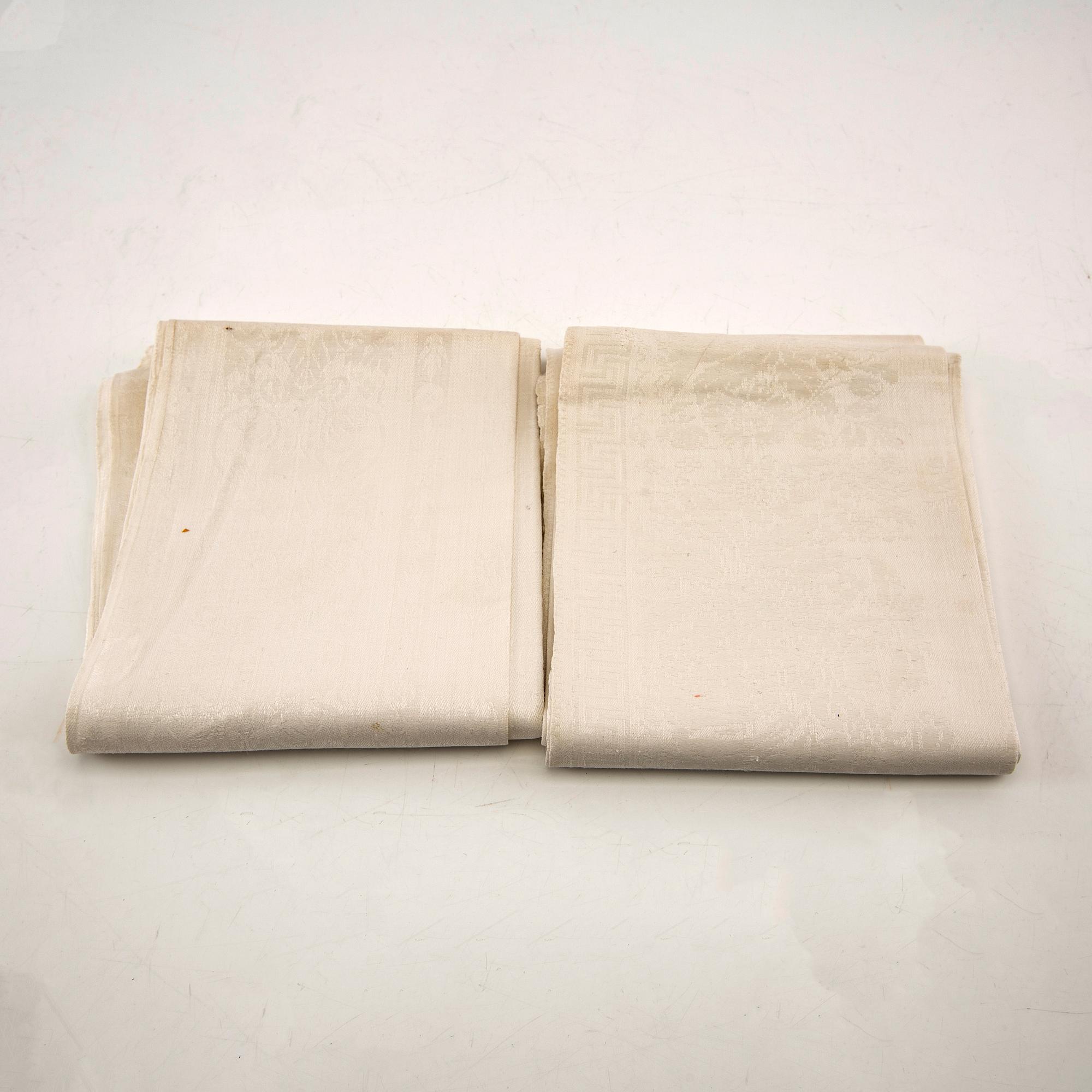 Towels, 2 pcs damask circa 1900.