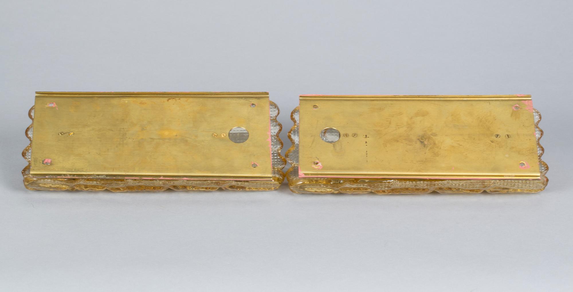 VÄGGLAMPOR, ett par, Carl Fagerlund, Orrefors, 1900-talets andra hälft.