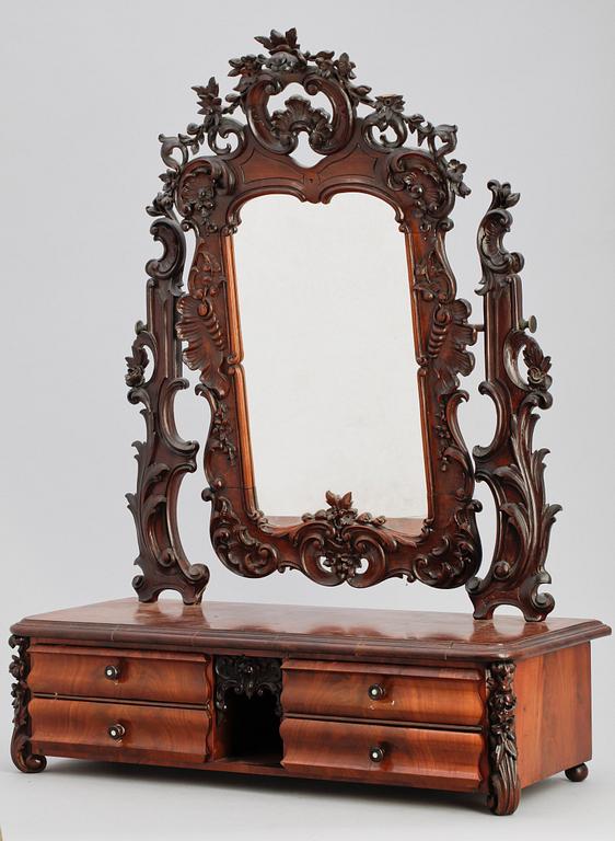 LÅDSPEGEL, nyrokoko, 1800-talets slut.