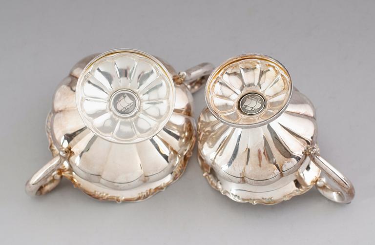 SOCKERSKÅL OCH GRÄDDKANNA, silver, Finland 1983. Vikt ca 196 gram.