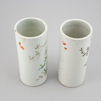 Two Chinese vases, 20th Century.