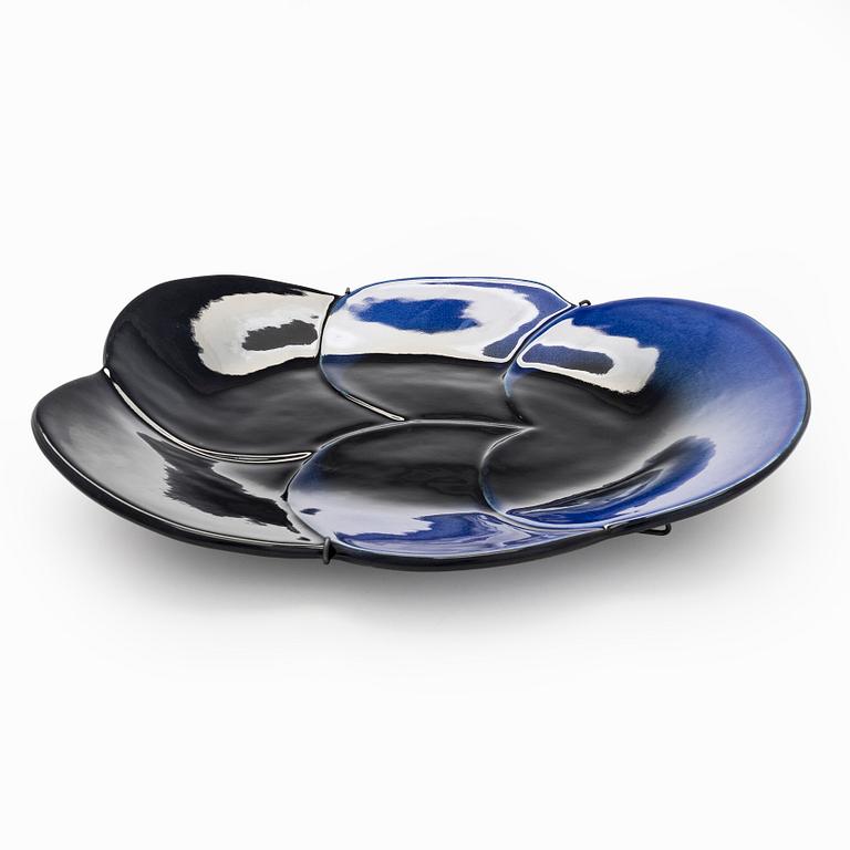 Birger Kaipiainen, fat, keramik, stämpelmärkt "Viola 1967 Arabia Finland Kaipiainen Invenit" och numrerat 396/3000.