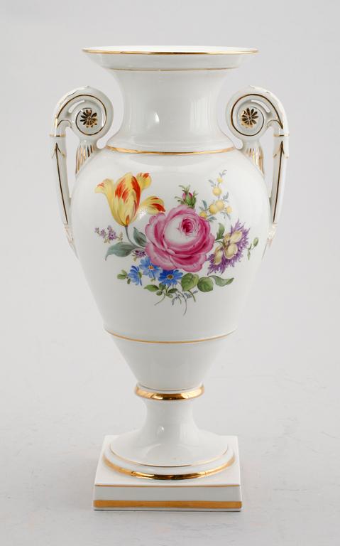 URNA, porslin, Meissen, 1900-tal.