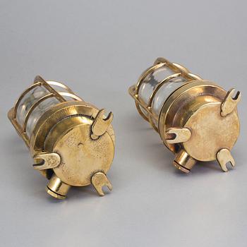 MÄSSBELYSNING, ett par. HR 1900-talets mitt.