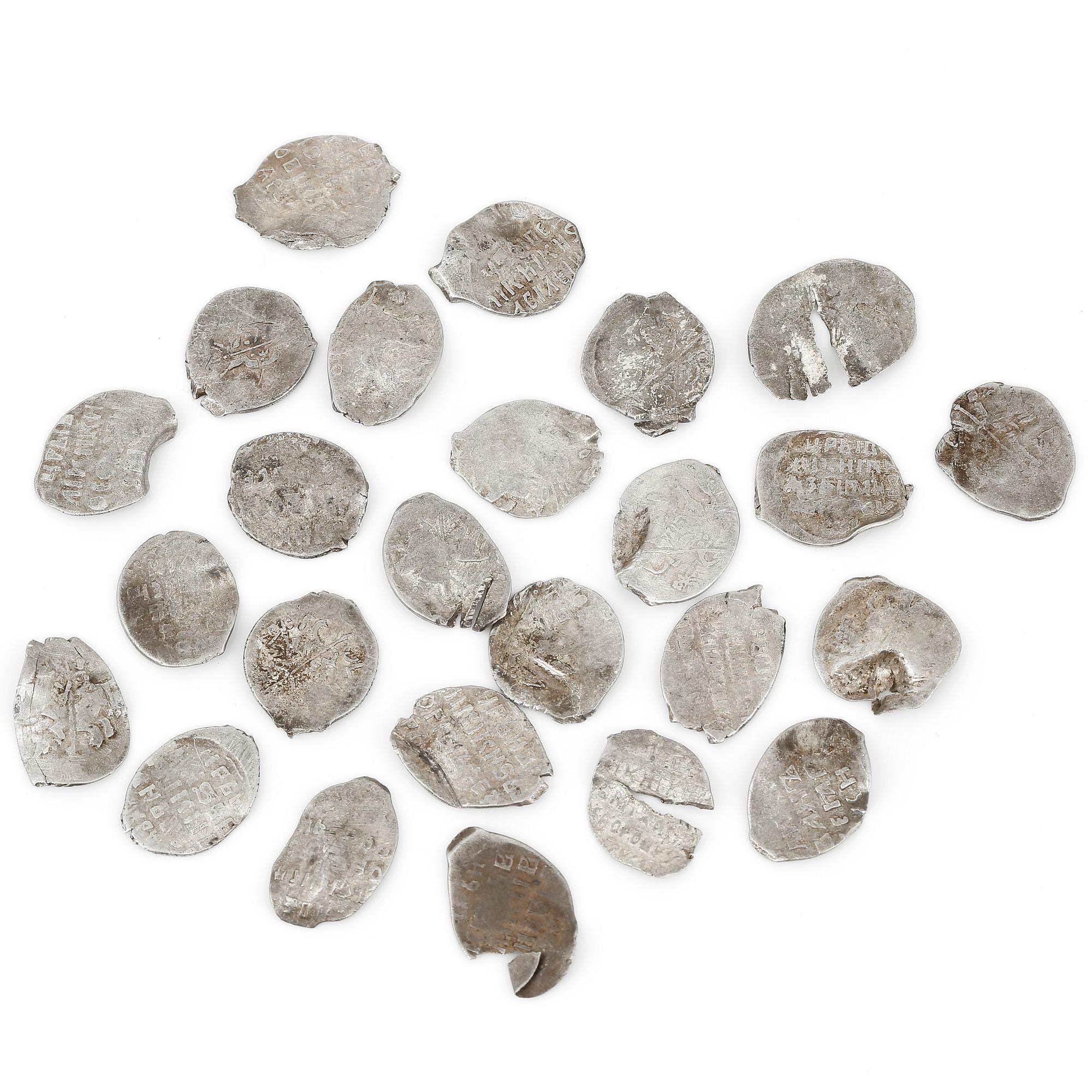 MYNT, ca 25 st, sk droppkopek, silver, Ryssland 1600-tal. Vikt ca 18 g.