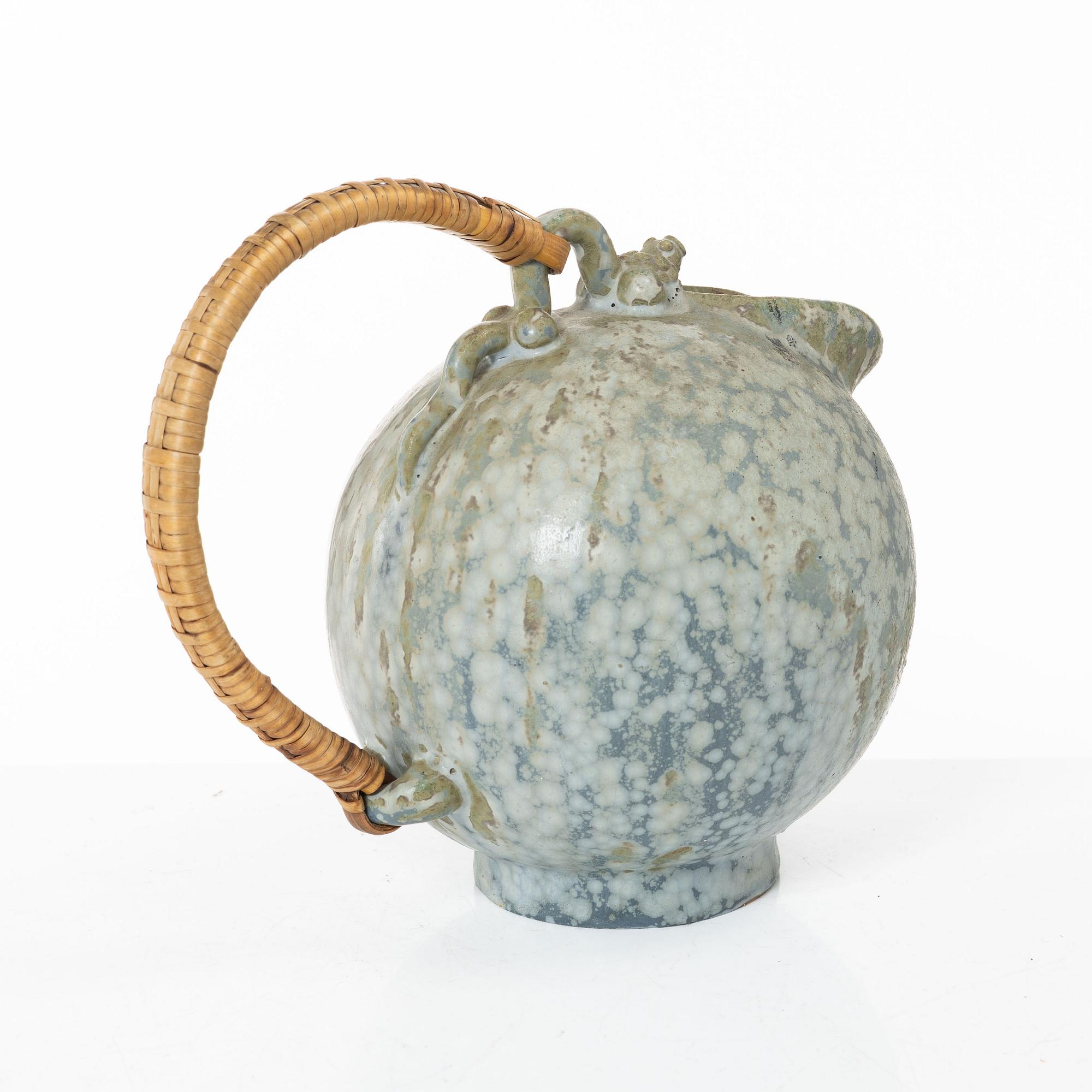 Arne Bang, a stoneware jug, model 151, own workshop, Fensmark, Denmark, 1930s-50s.