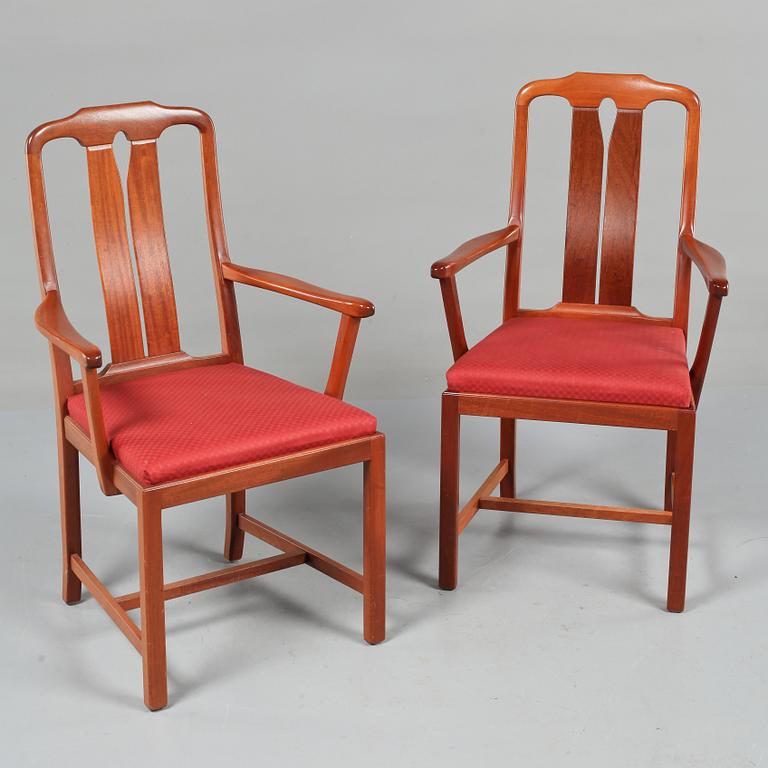 KARMSTOLAR, ett par, "Ambassadör", Carl Malmsten, Rydéns Interiör, tillverkade 1985.
