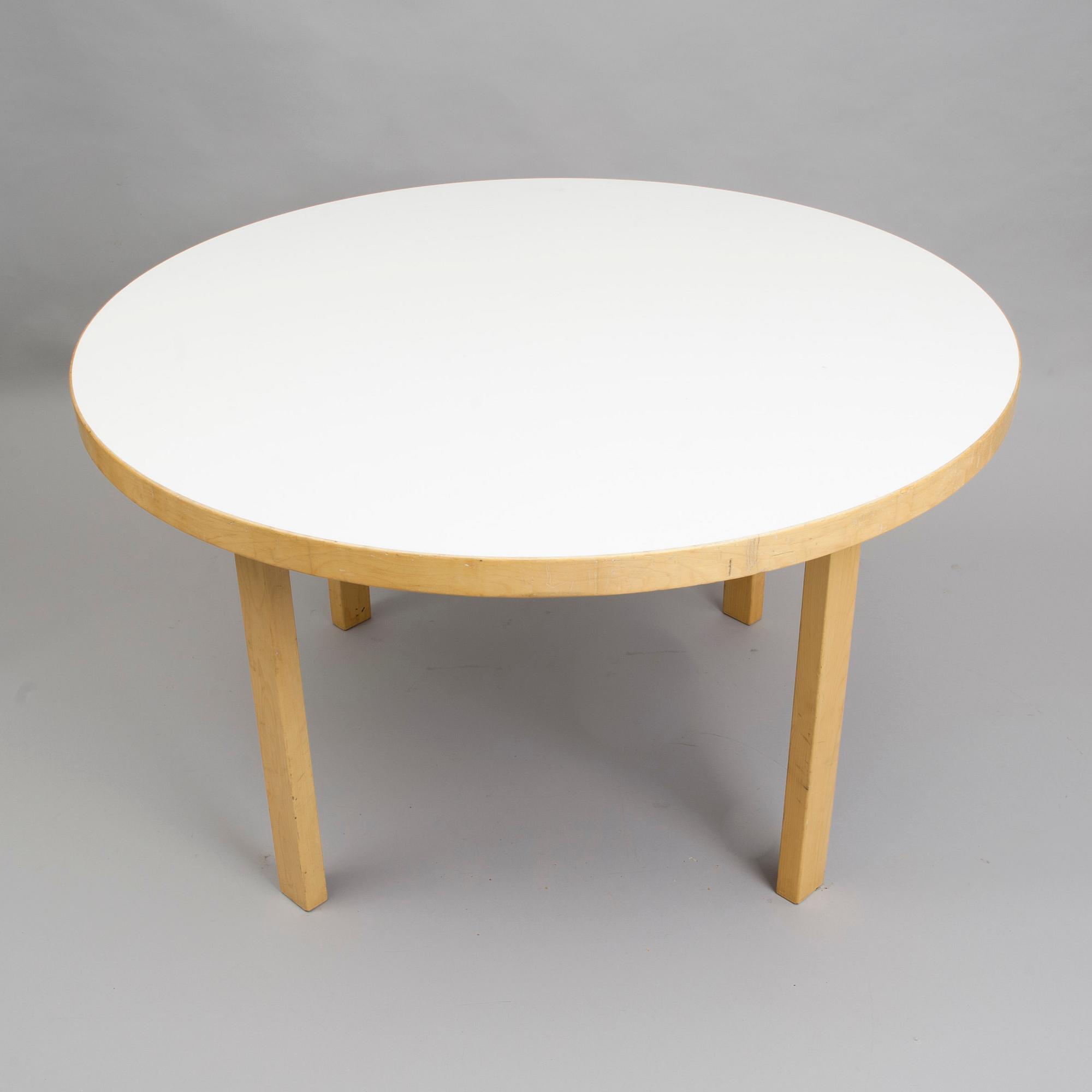 BORD, modell 91, Alvar Aalto, Artek 1970-80-tal. Formgivet 1935.