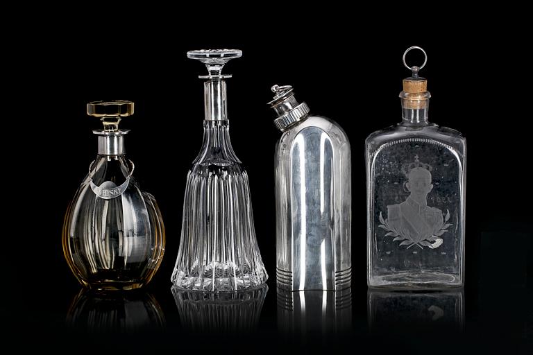 KARAFFER 2 st, FLASKA SAMT SHAKER, glas, silver, nysilver. 1900-tal.